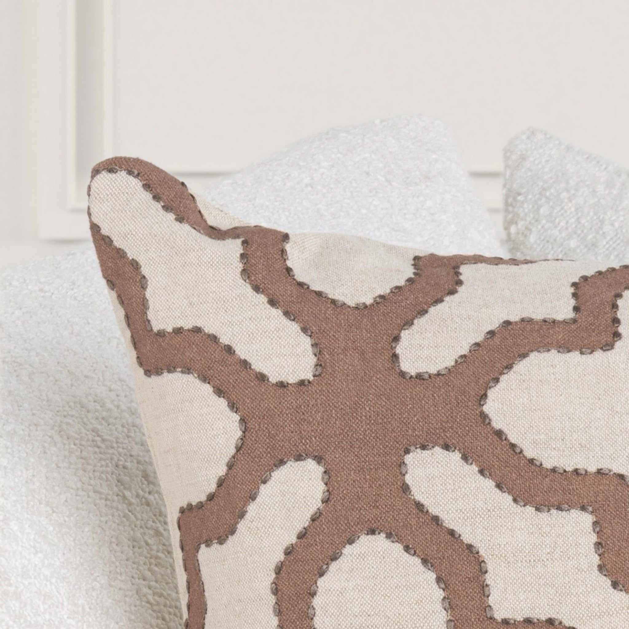 Mullan - 22" x 22"Pillow - Frothed Brown