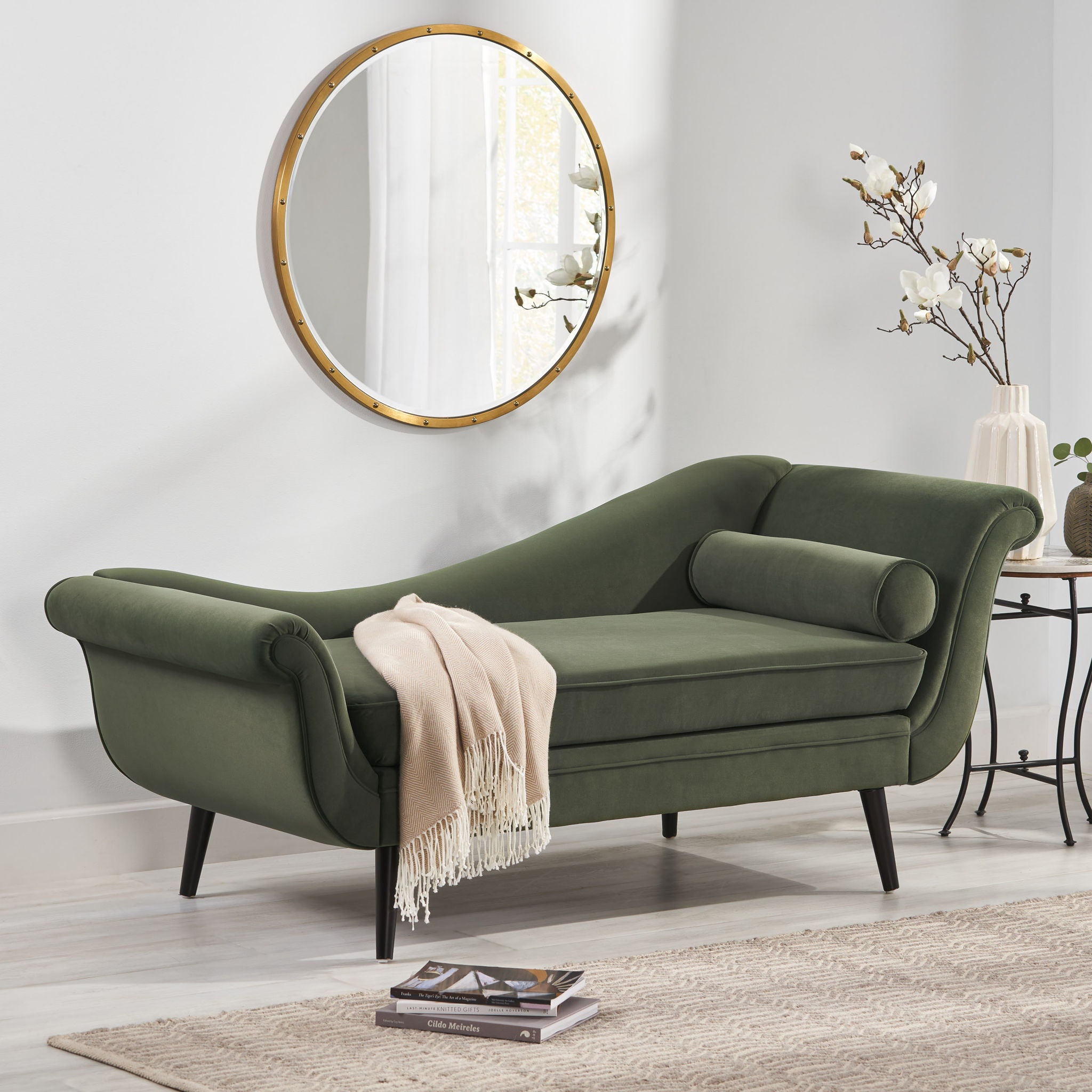 Auroral - Upholstered Chaise Lounge With Scrolled Arms And Tapered Legs