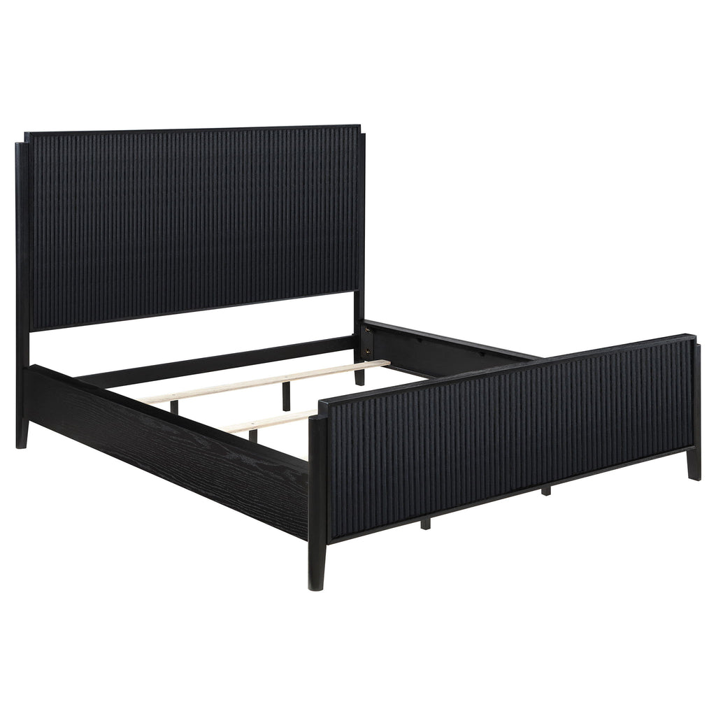 California King 5 Piece Bedroom Set With Fluted Detailing - Black