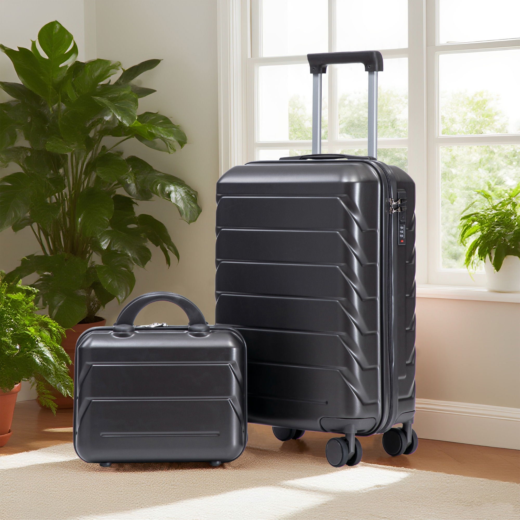 Spinner Luggage Set With Combination Lock