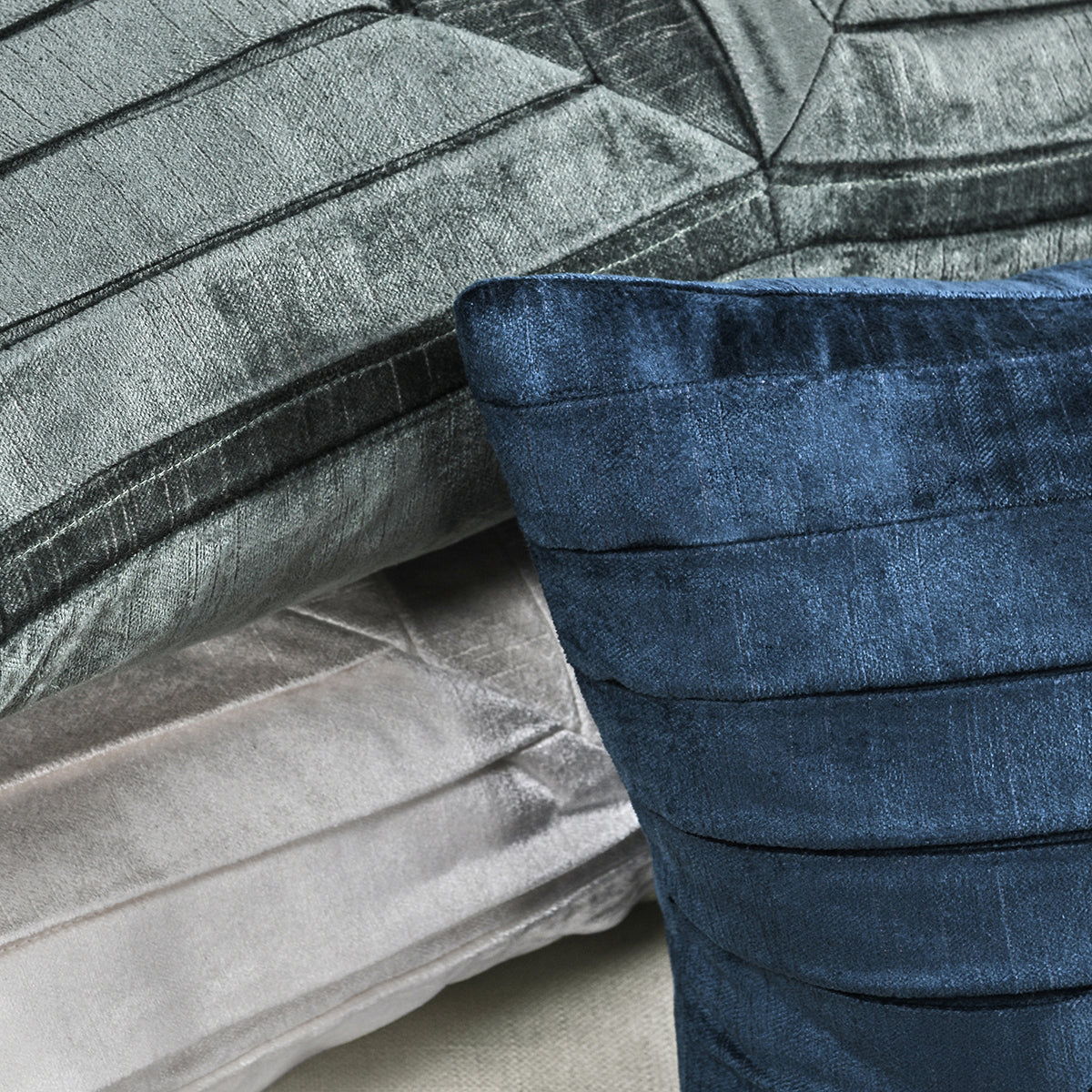 Aubry - DV Pillow