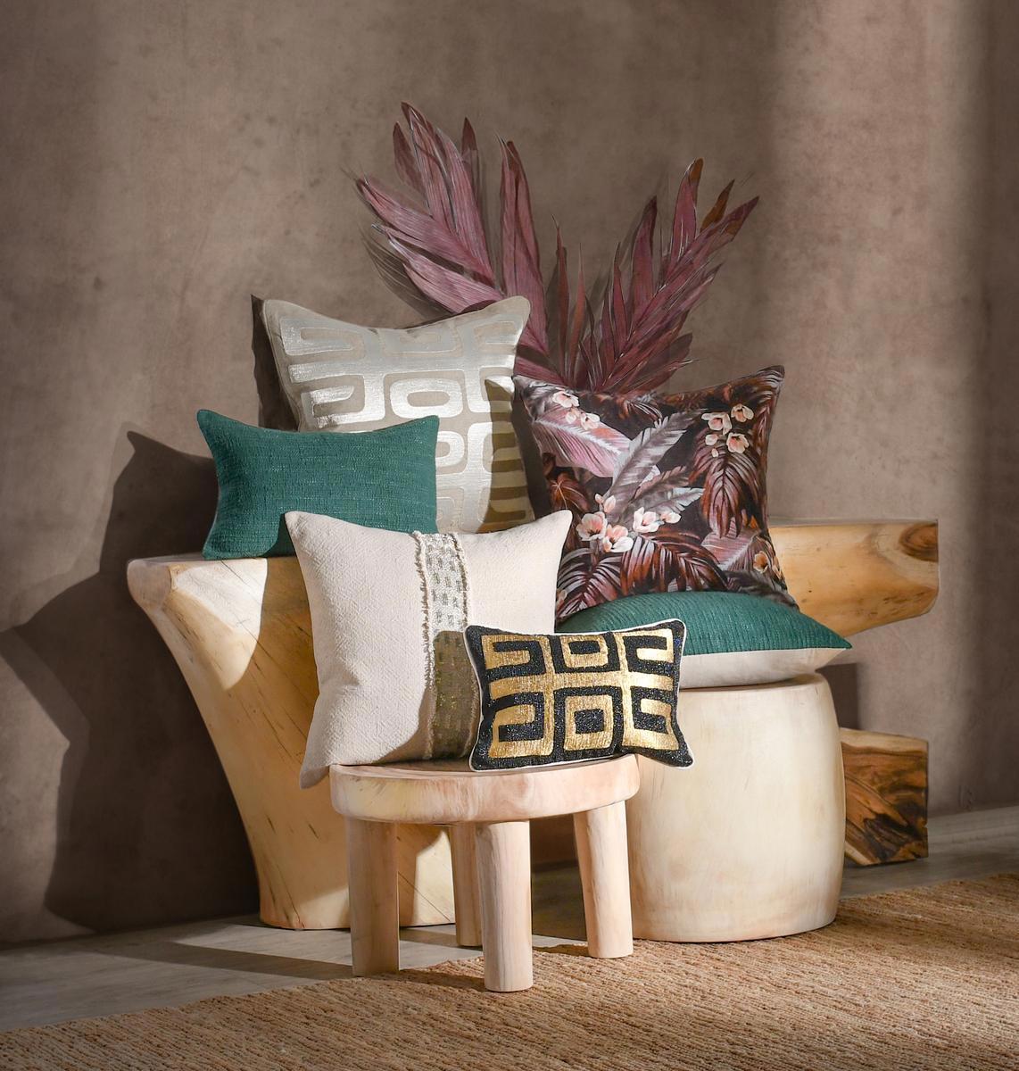 Makana - 22" x 22" Pillow - Brown