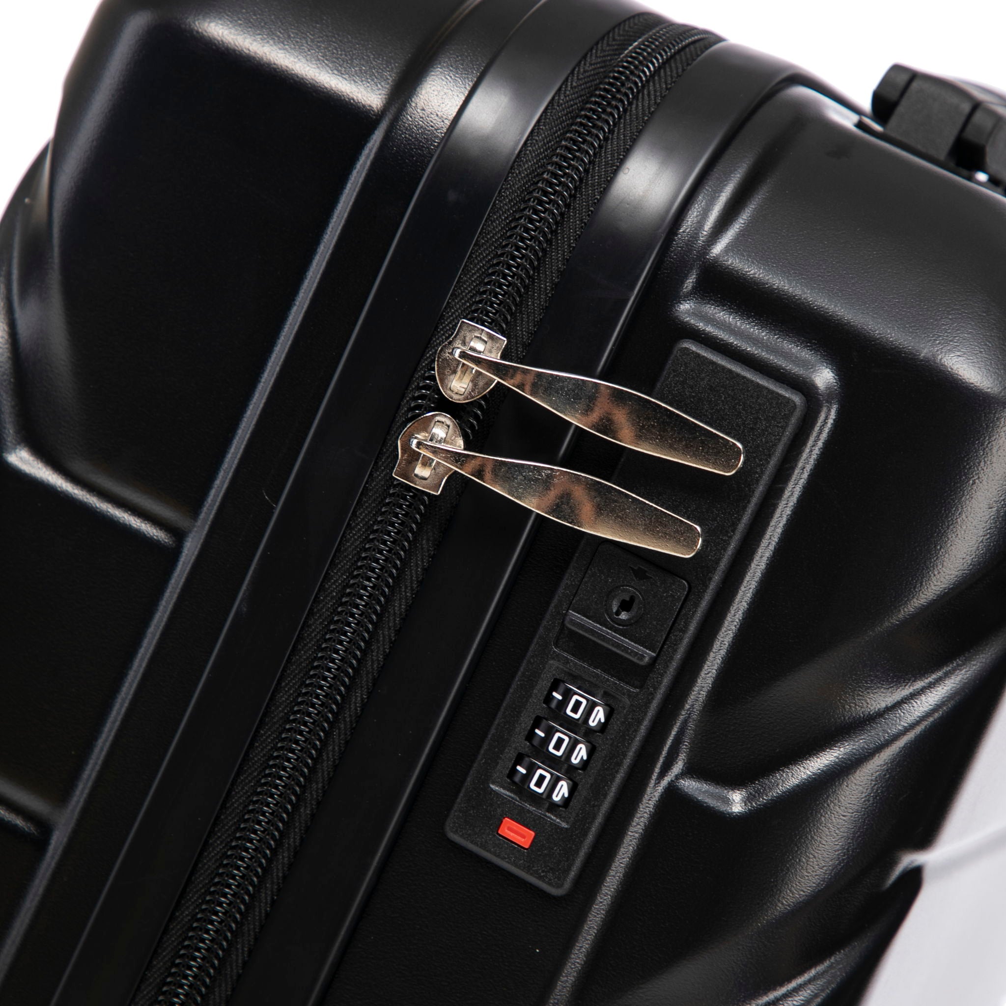 Hard Shell Travel Luggage With Scratch Resistant Surface