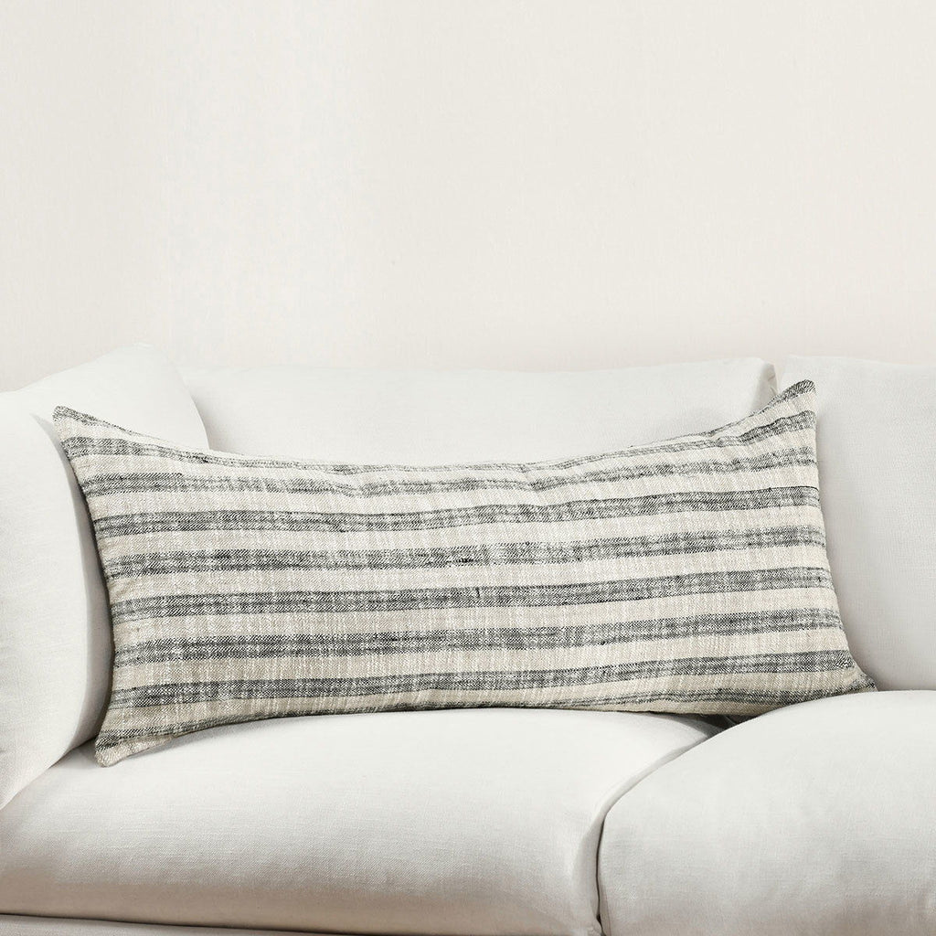 Linna - 24" x 24" Pillow - Natural / Black