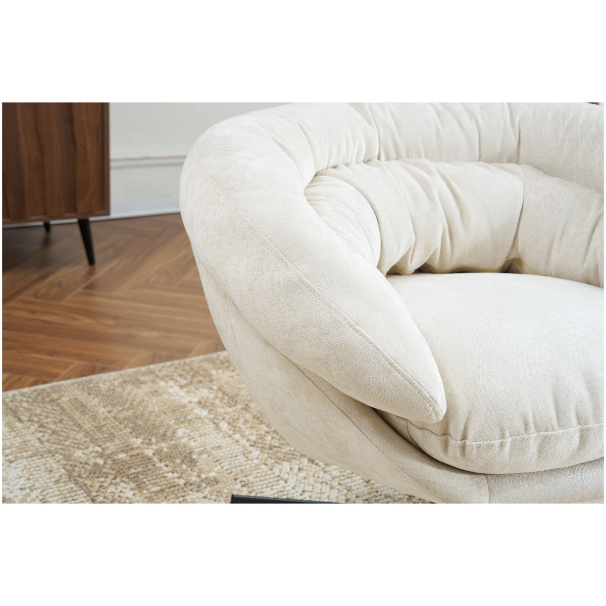 Modern Office Chair With 360 Degree Swivel