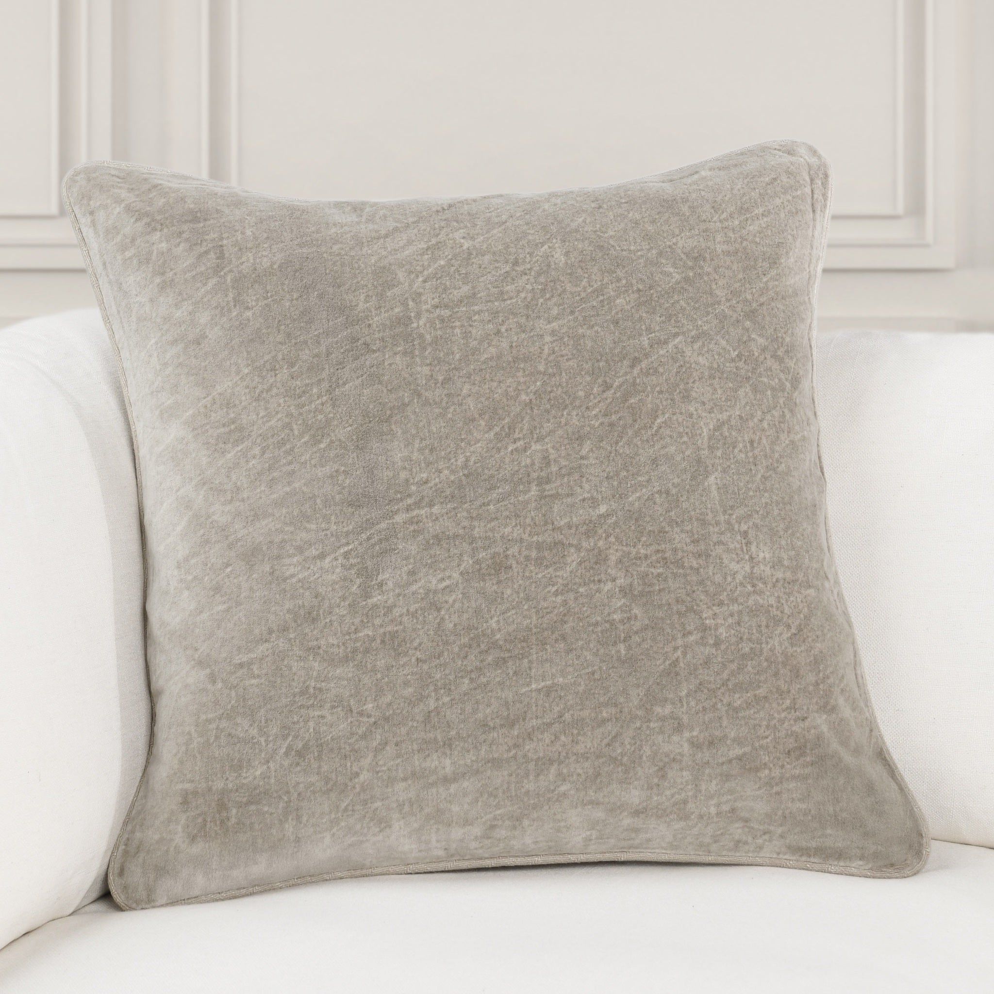 Heirloom Velvet - SLD Pillow - Silver