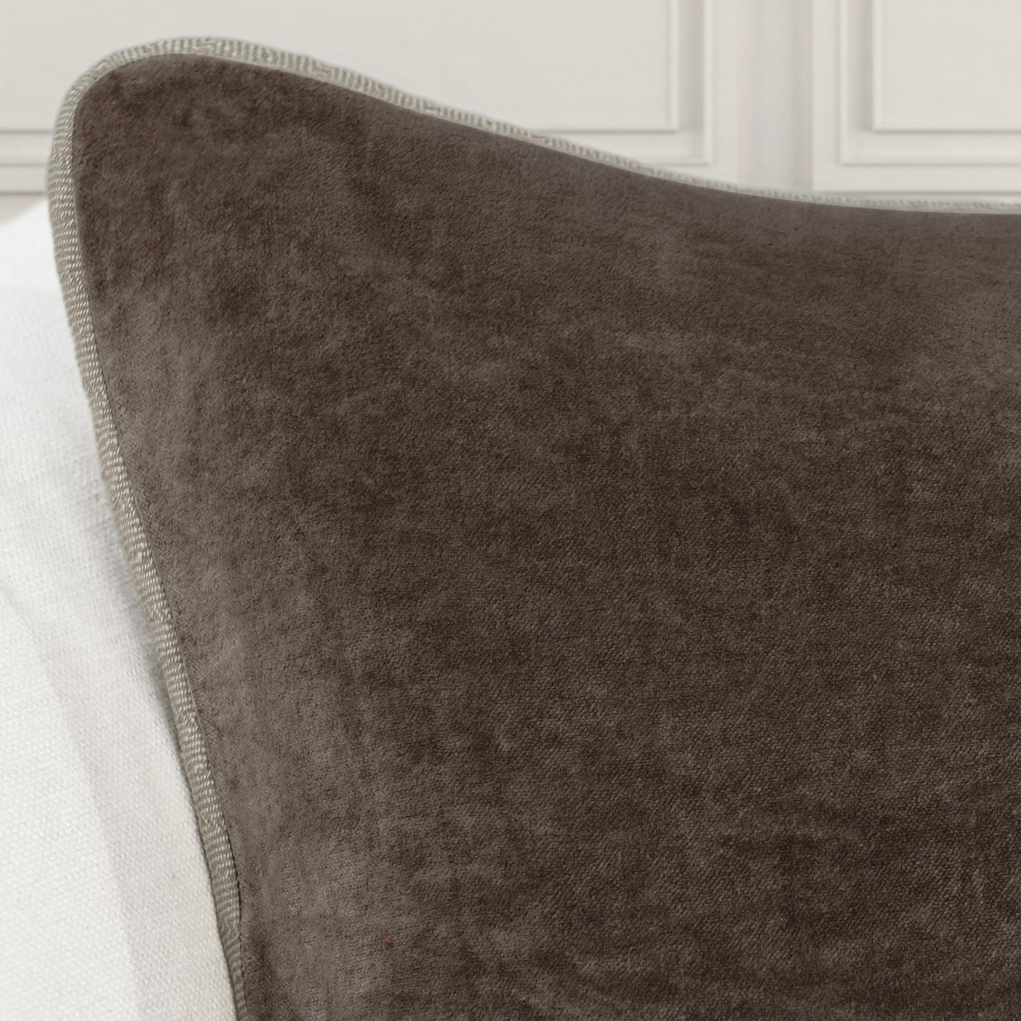 Heirloom Velvet - SLD Pillow - Desert