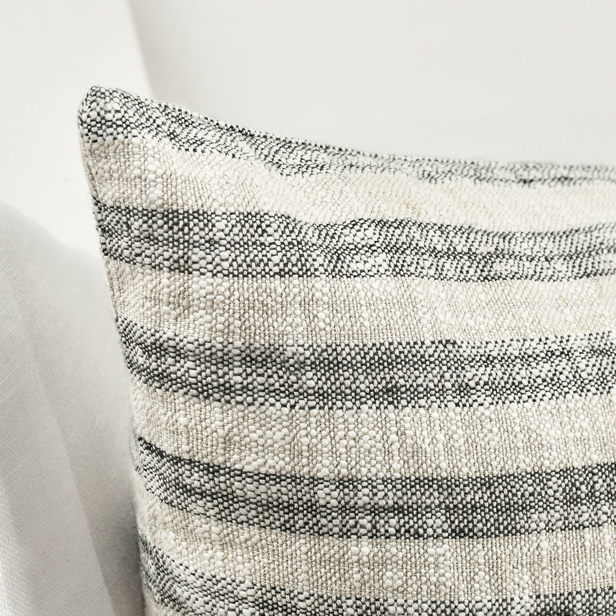 Linna - Pillow