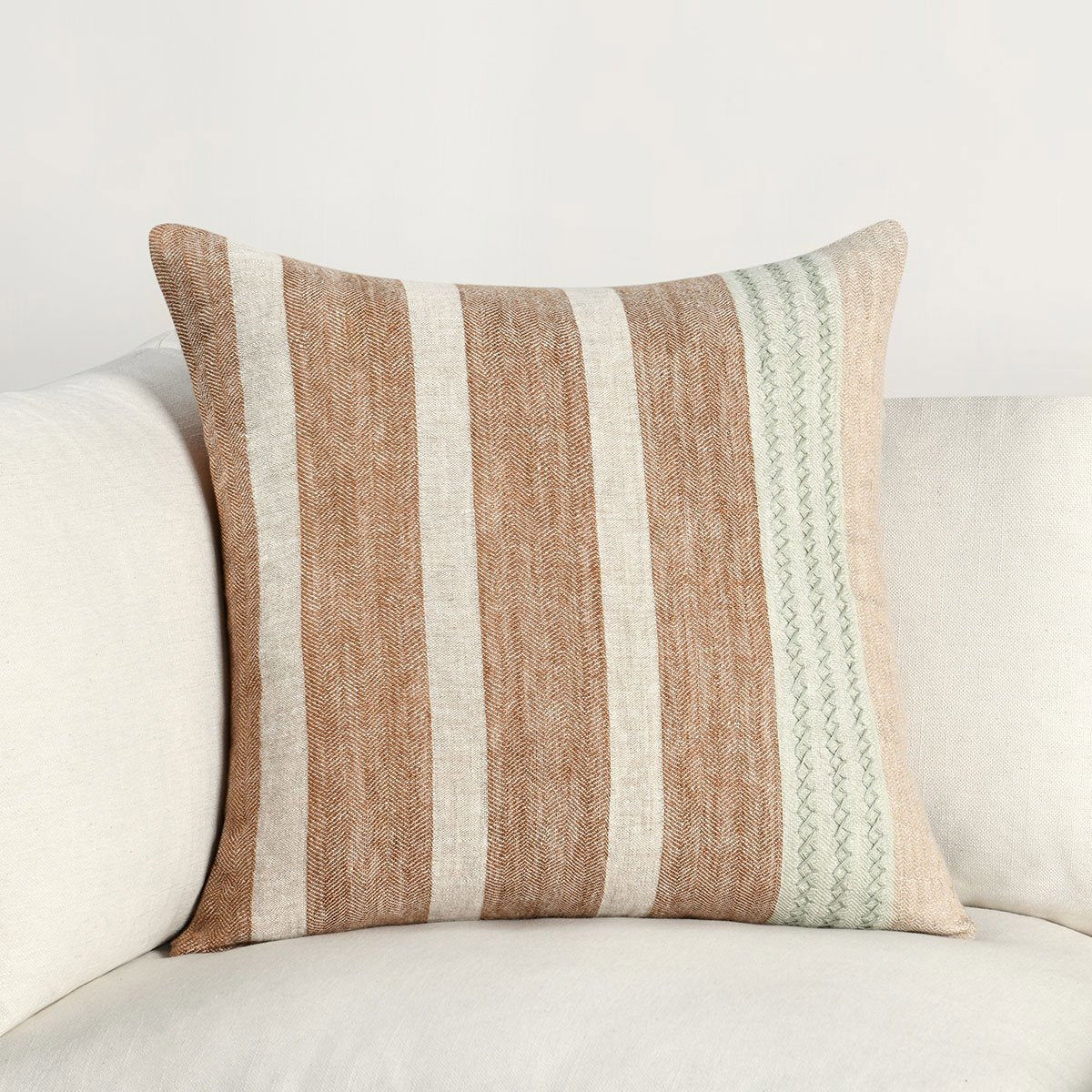 Sherry - BW Pillow - Hazel/ Natural