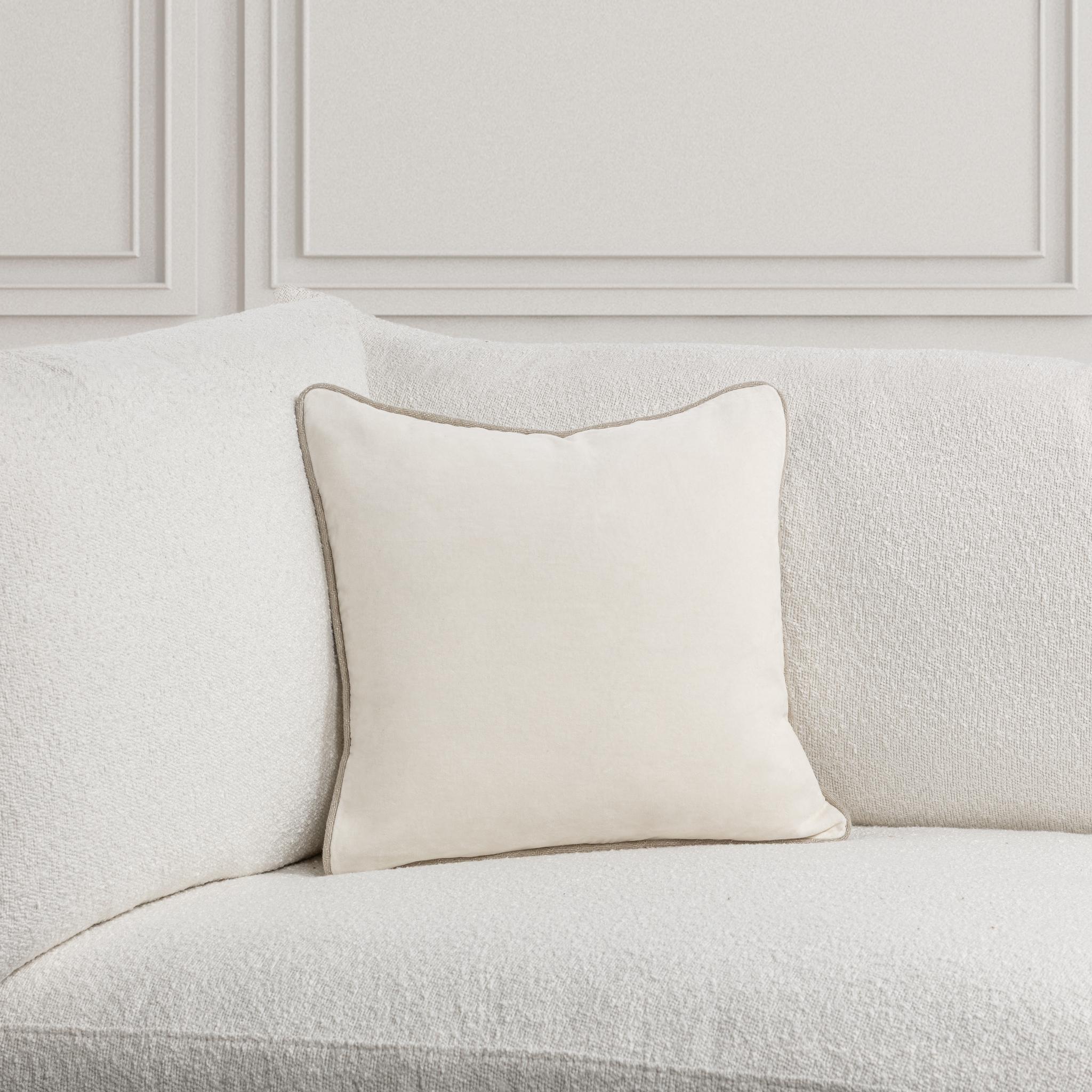 Heirloom Velvet - SLD Pillow - Ivory
