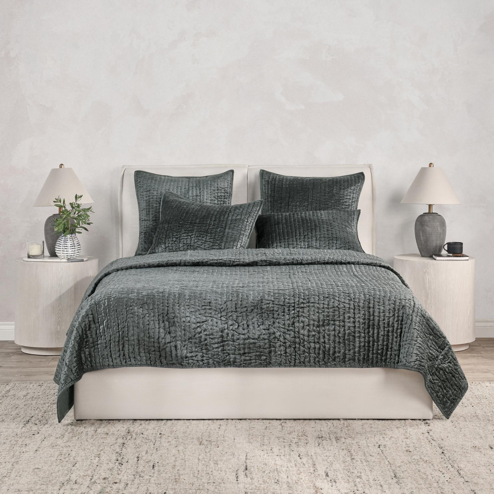 Bari - Velvet Quilt - Bay Green