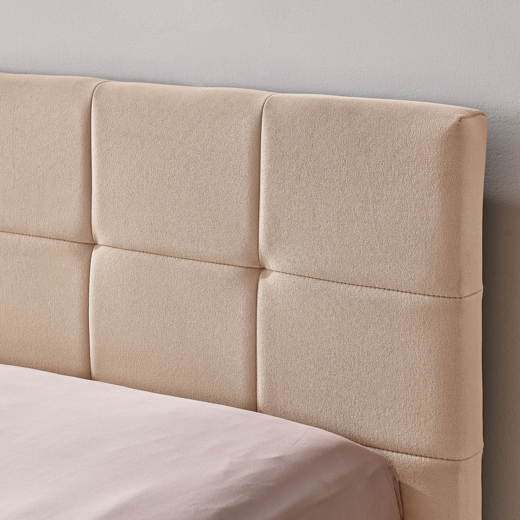 Mid-Century Storage Upholstered Tufted Bed Frame With Backrest And Armrests