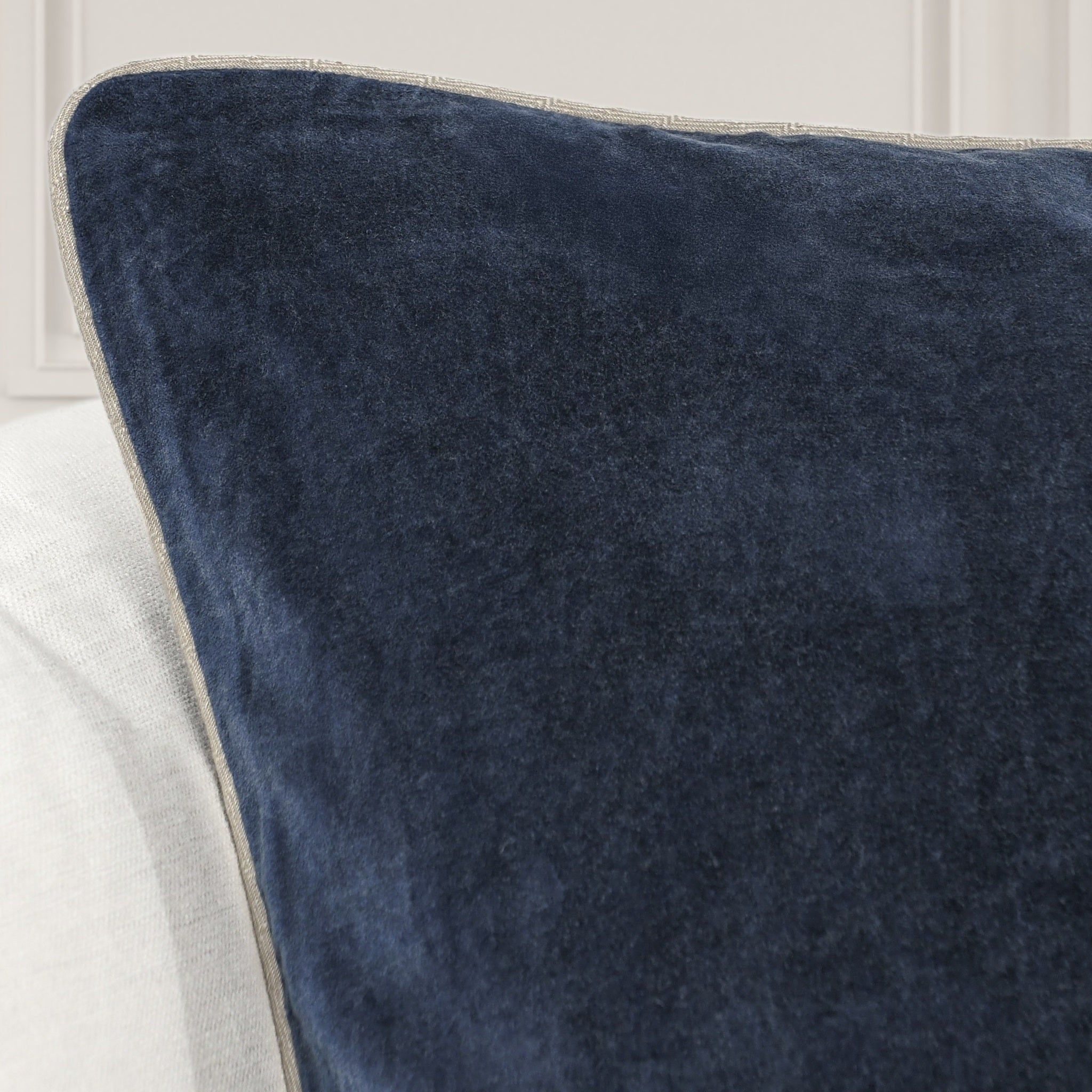 Heirloom Velvet - SLD Pillow - Navy