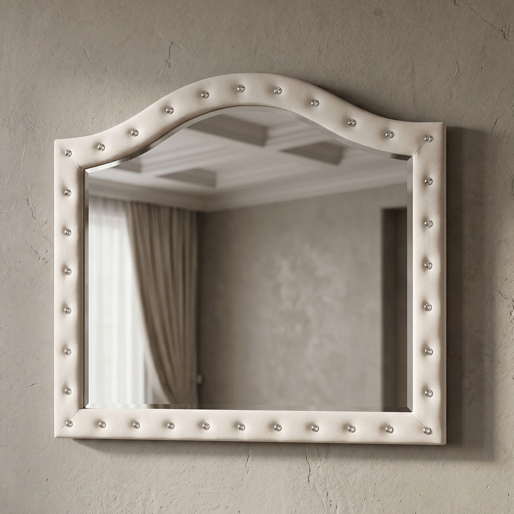 Sophia - Upholstered Bedroom Set