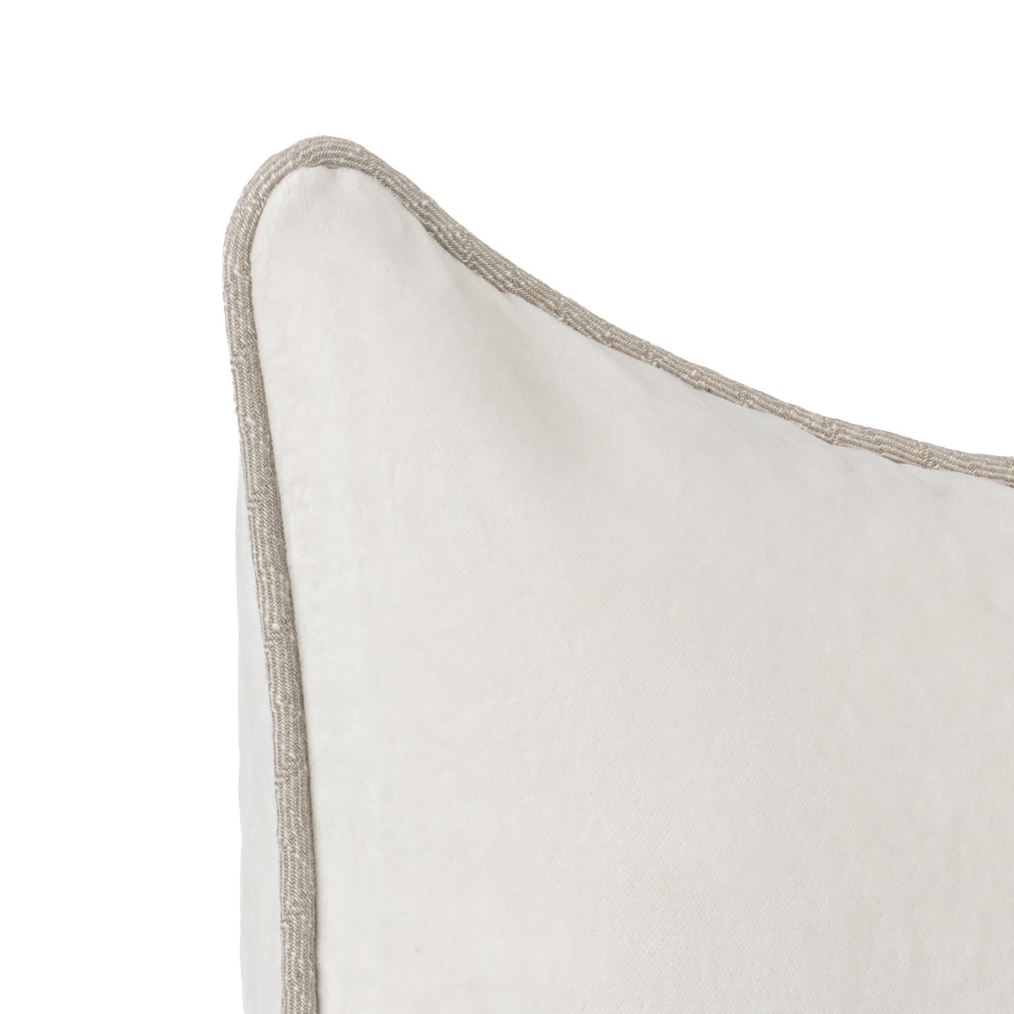 Heirloom Velvet - SLD Pillow - Ivory