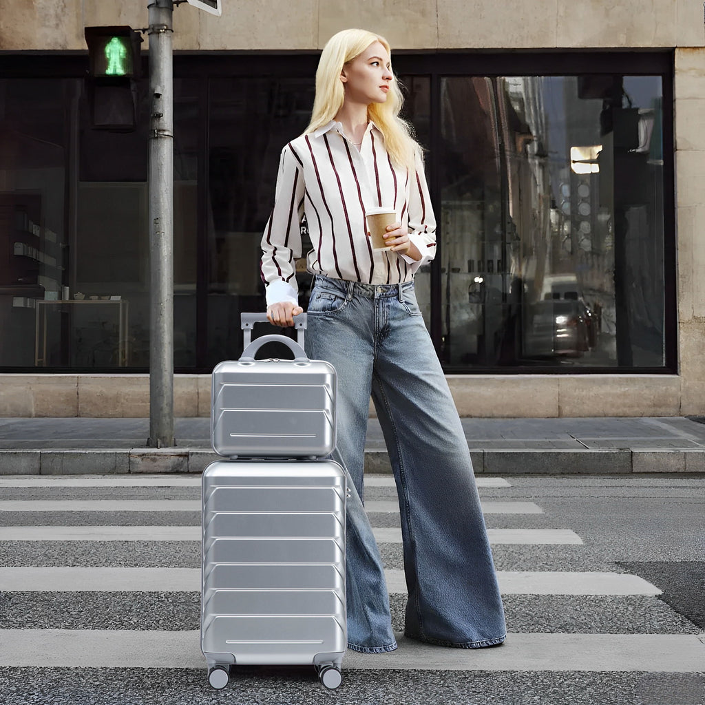 Spinner Luggage Set With Combination Lock