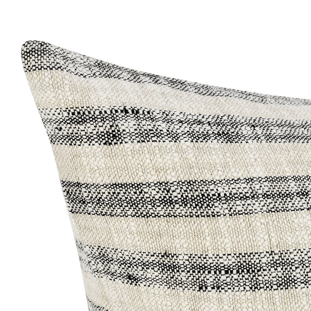 Linna - 24" x 24" Pillow - Natural / Black