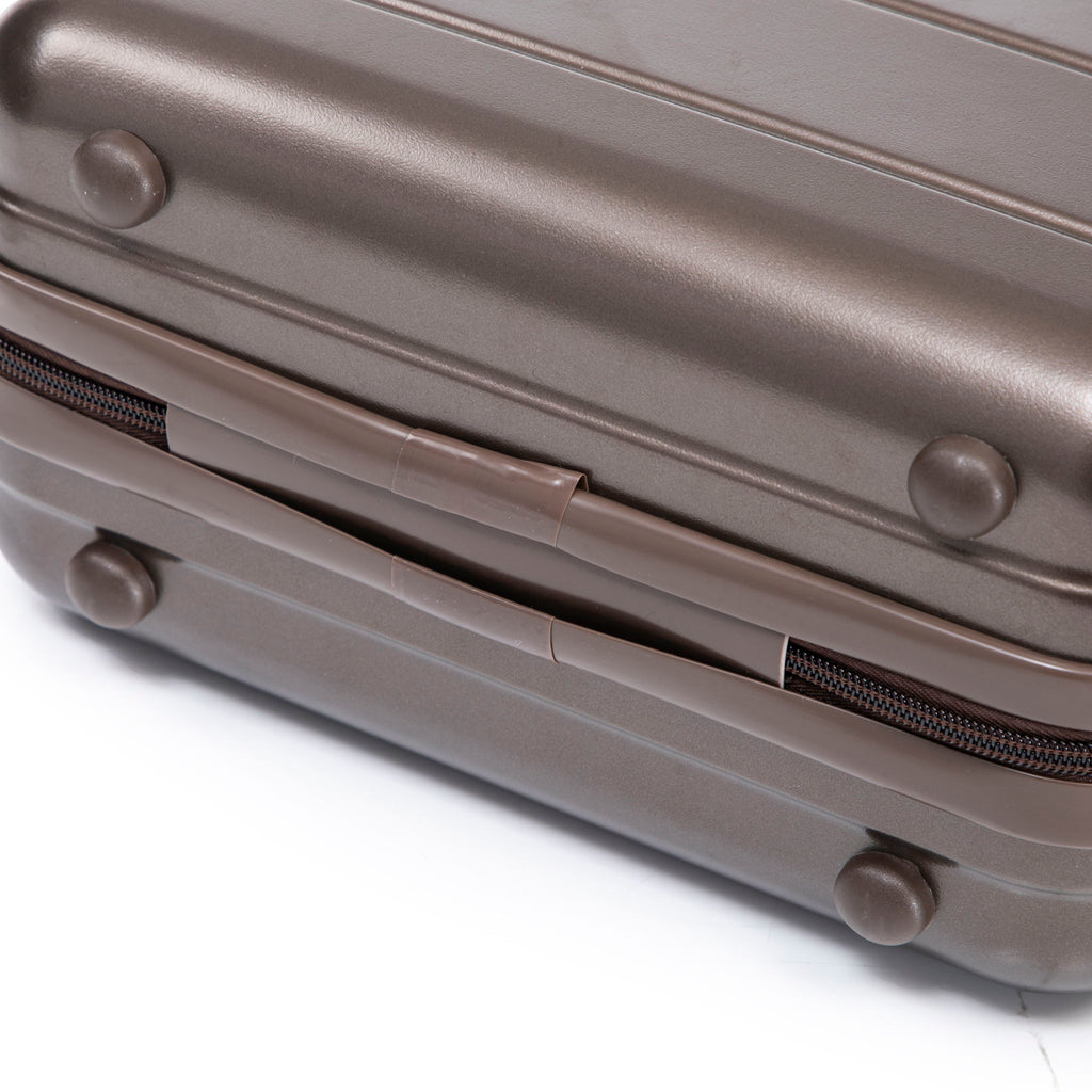 Spinner Luggage Set With Combination Lock