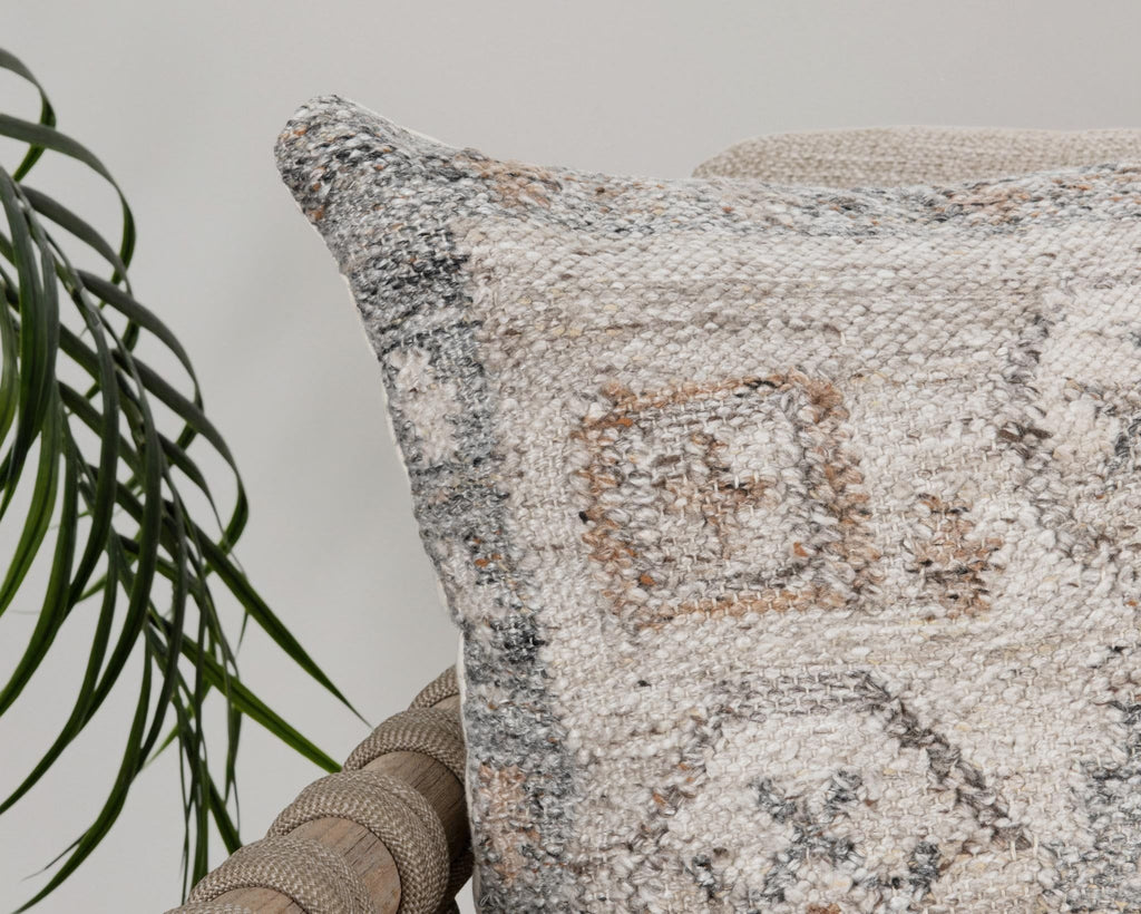 Luken - 22" x 22" Pillow - Gray Multi
