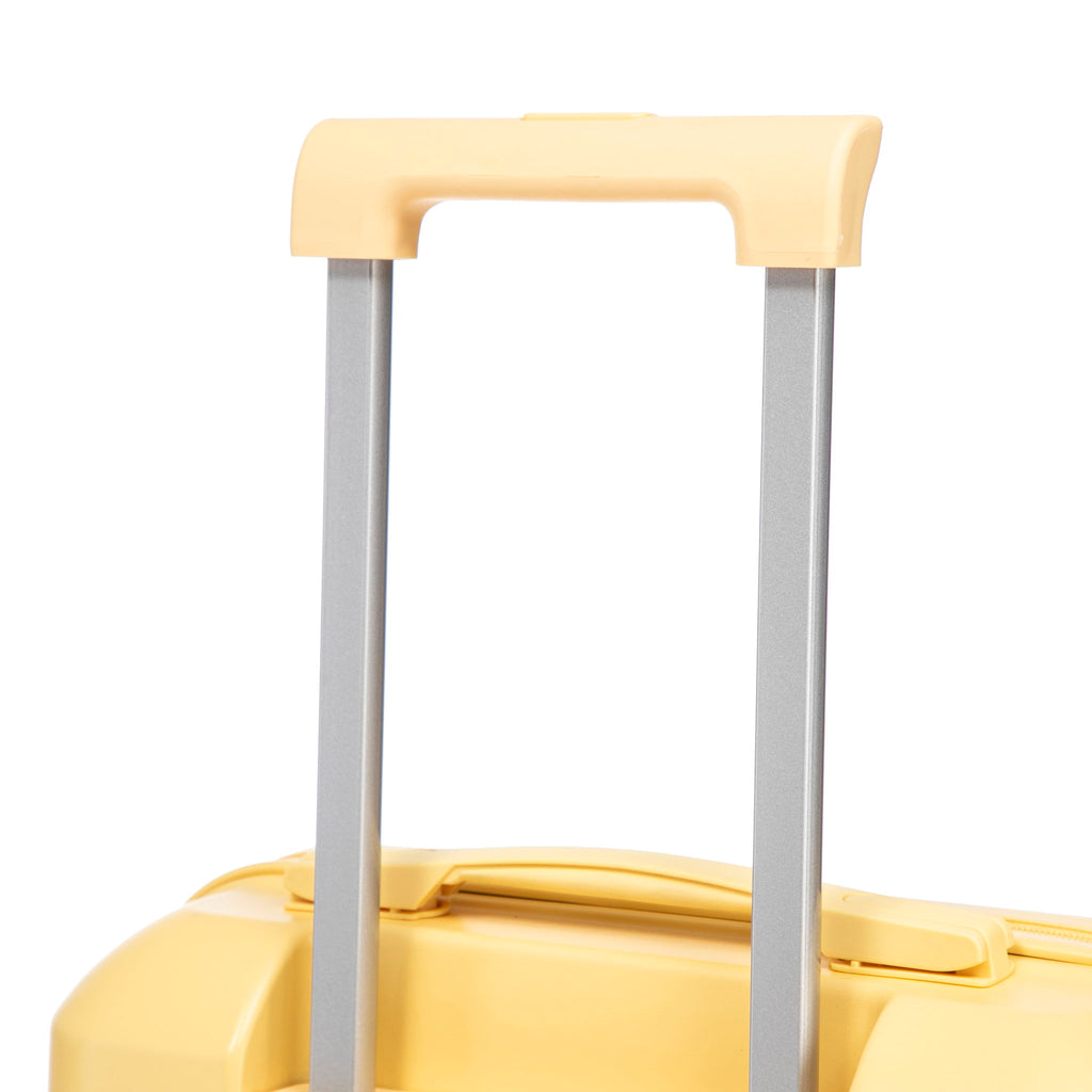 Hard Shell Travel Luggage With Scratch Resistant Surface