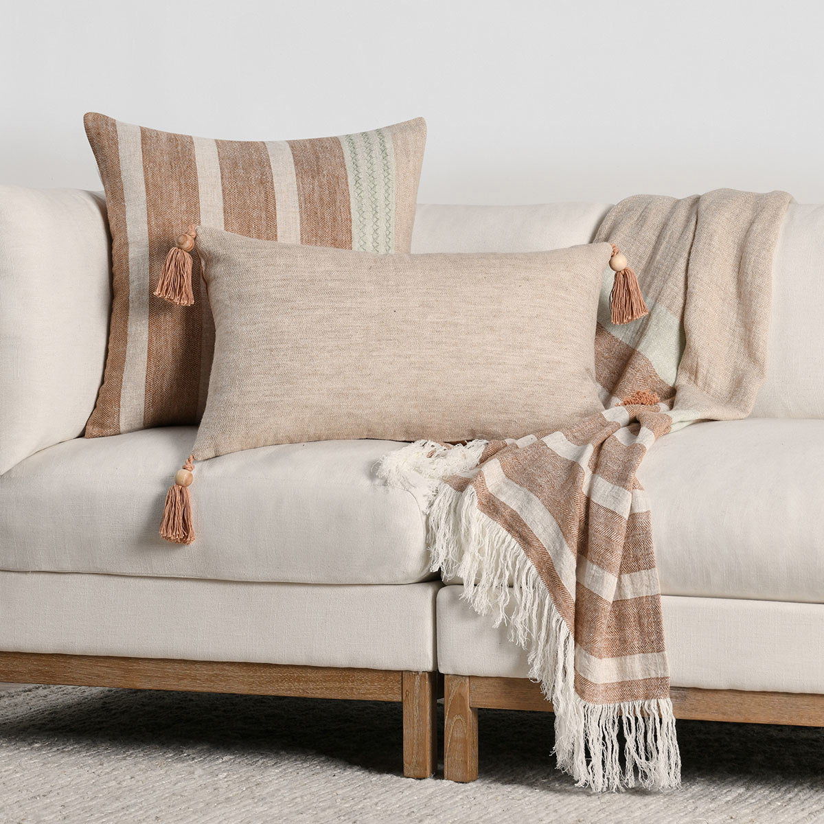 Sherry - BW Pillow - Hazel/ Natural