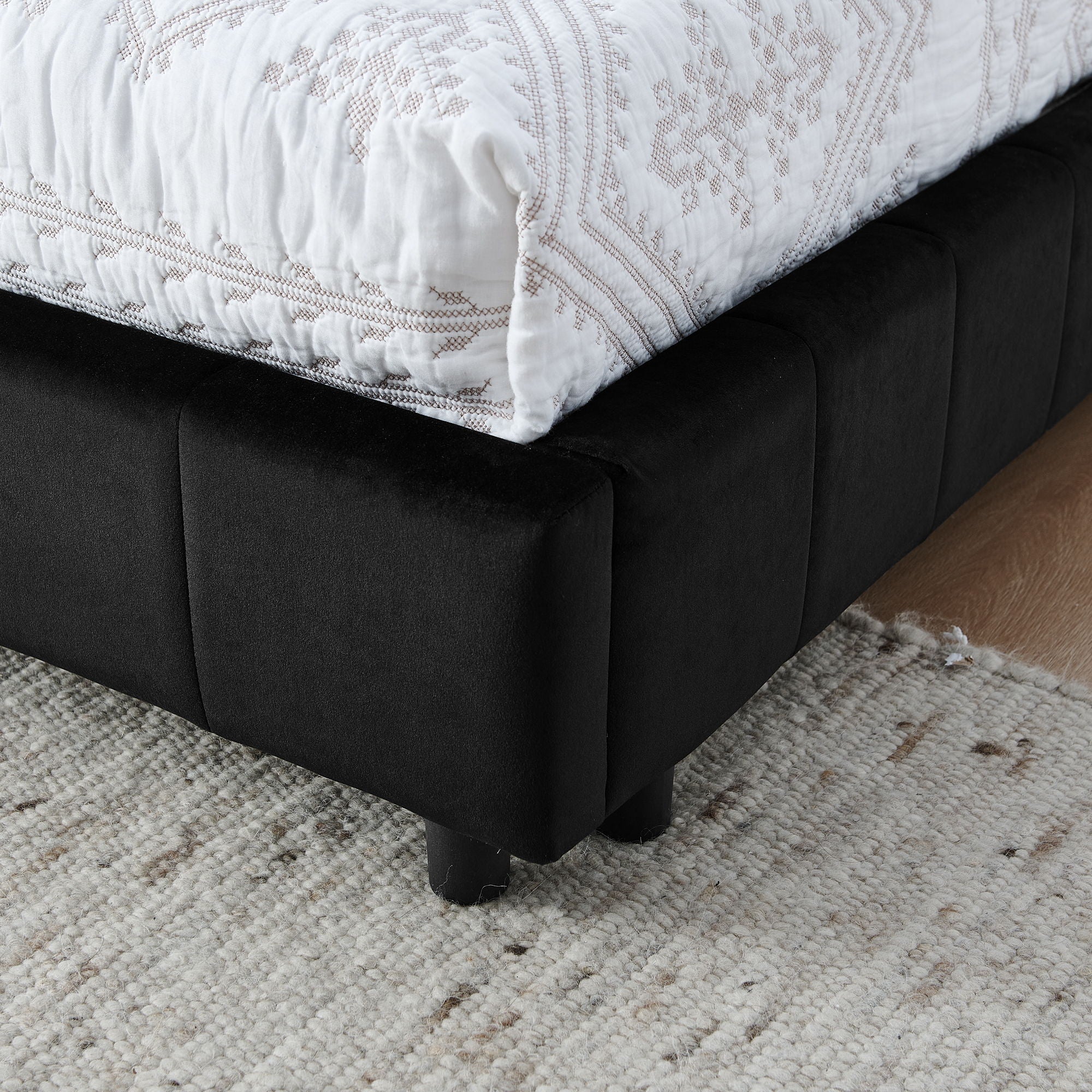 Storage Elegant Upholstered Tufted Bed Frame With Backrest And Armrests