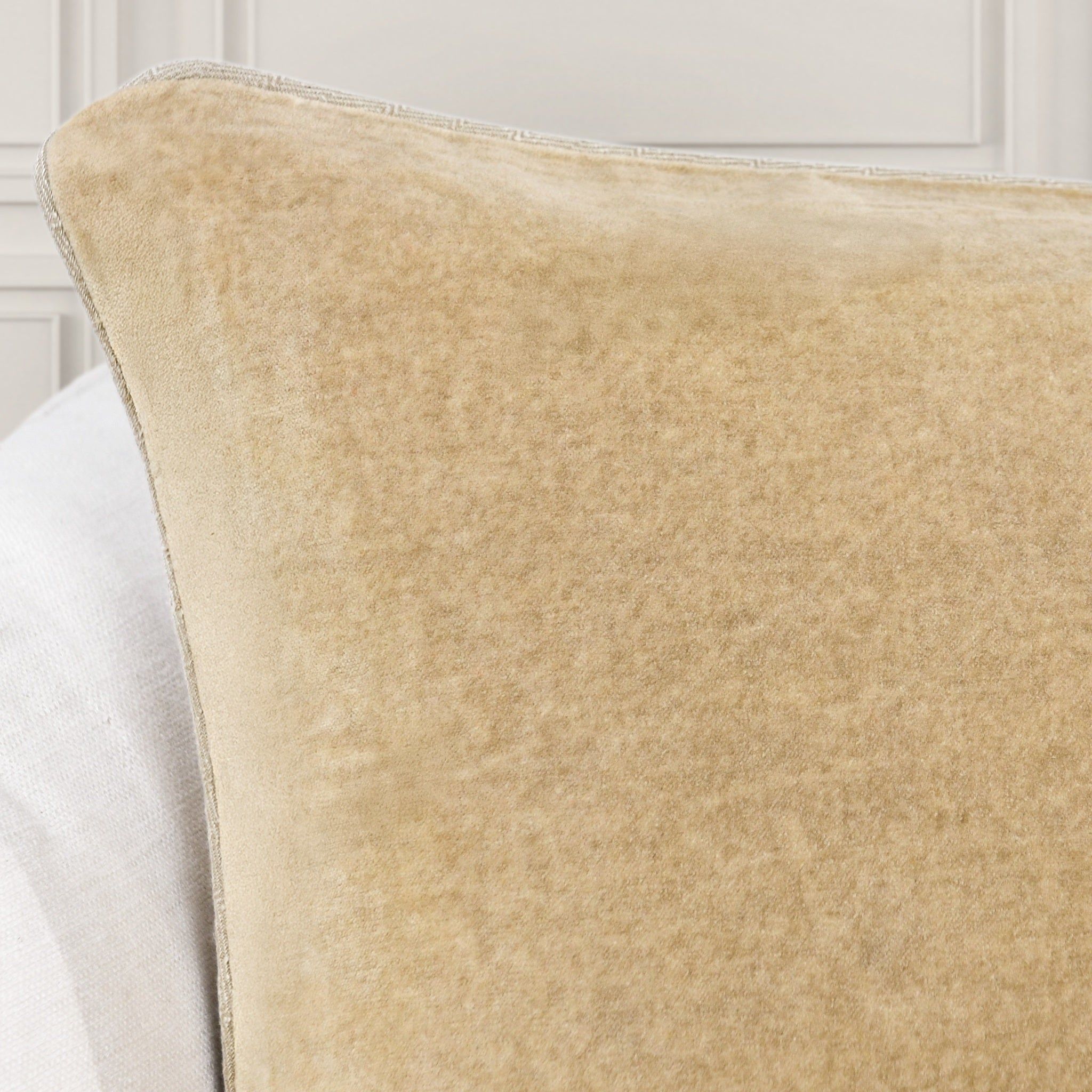 Heirloom Velvet - SLD Pillow - Wheat