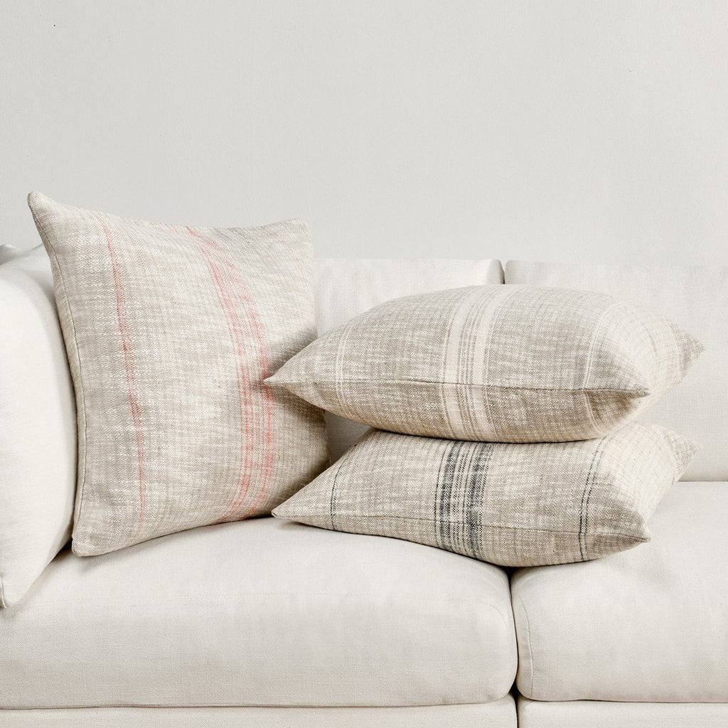 Ria - 36" x 16" Pillow - Natural / Black