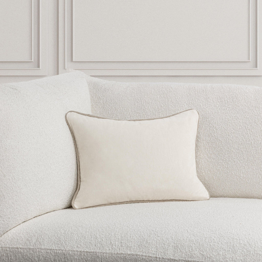 Heirloom Velvet - SLD Pillow - Ivory