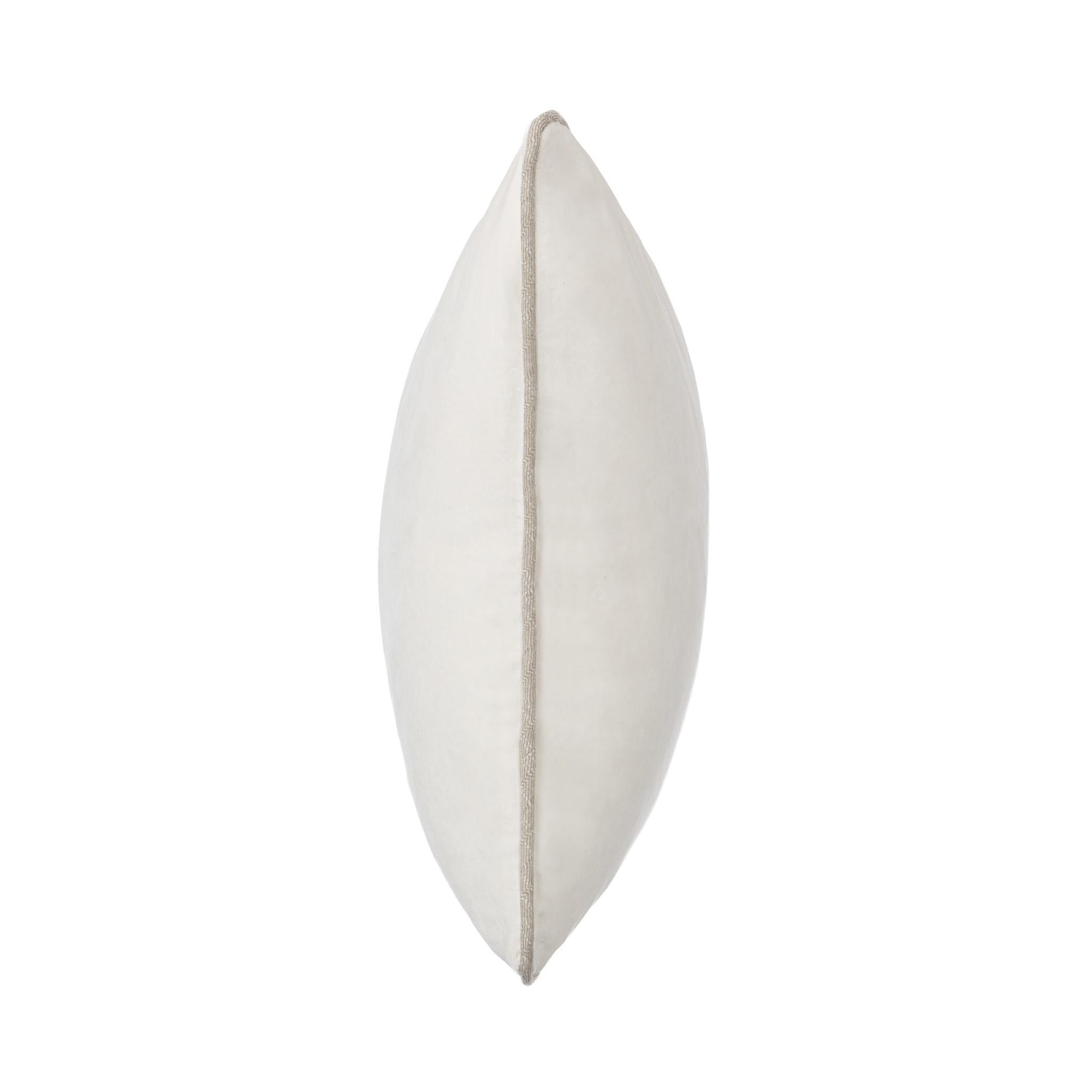 Heirloom Velvet - SLD Pillow - Ivory