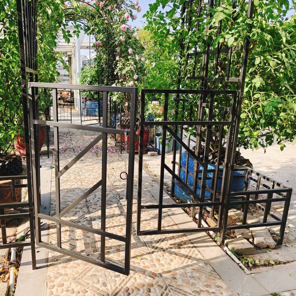 Garden Arch With Gate With Planter, Climbing Plants Support Outdoor - Black