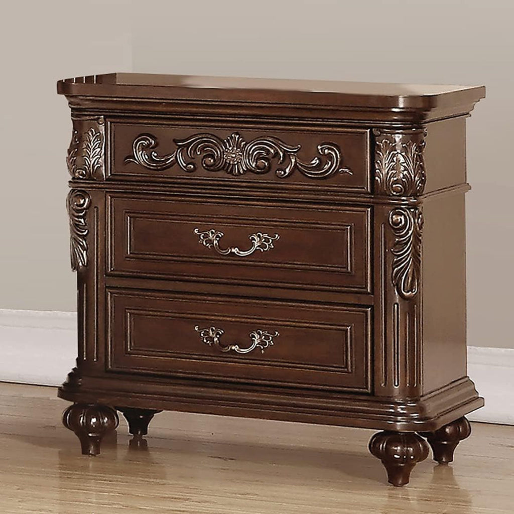 3 Piece Bedroom Set With Tufted Headboard And 2 Nightstands