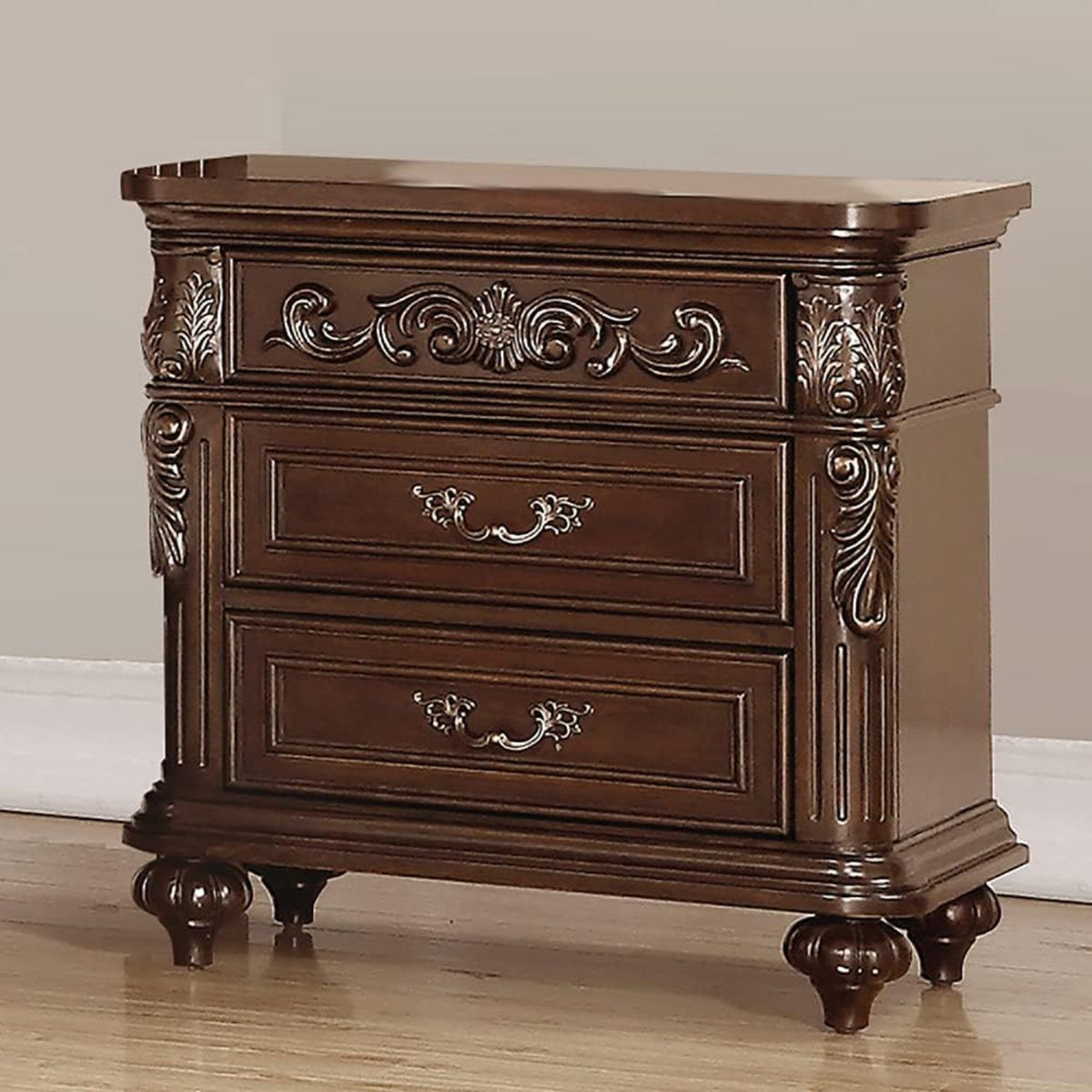 3 Piece Bedroom Set With Tufted Headboard And 2 Nightstands