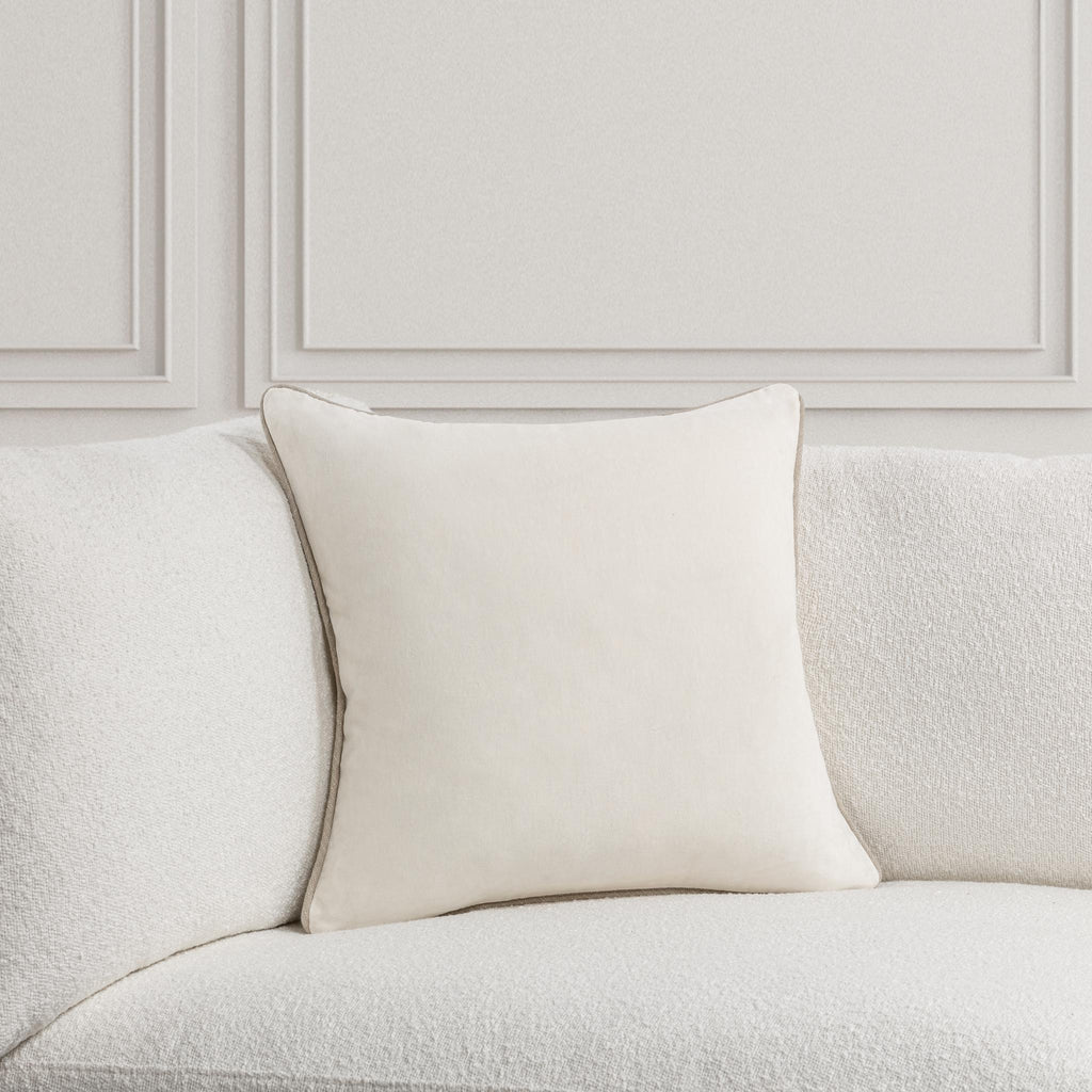 Heirloom Velvet - SLD Pillow - Ivory
