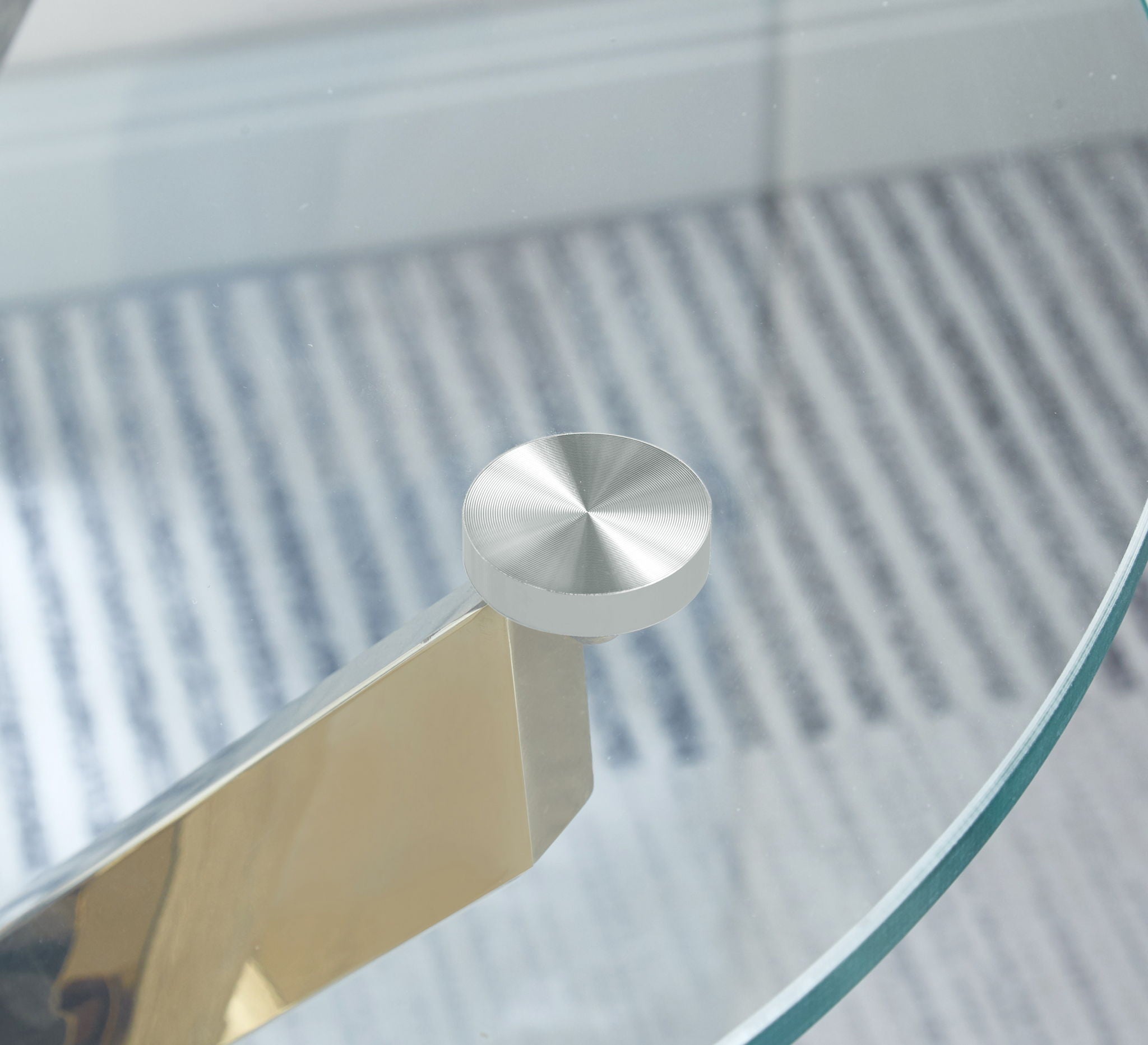 Modern Round Tempered Glass Table With Legs