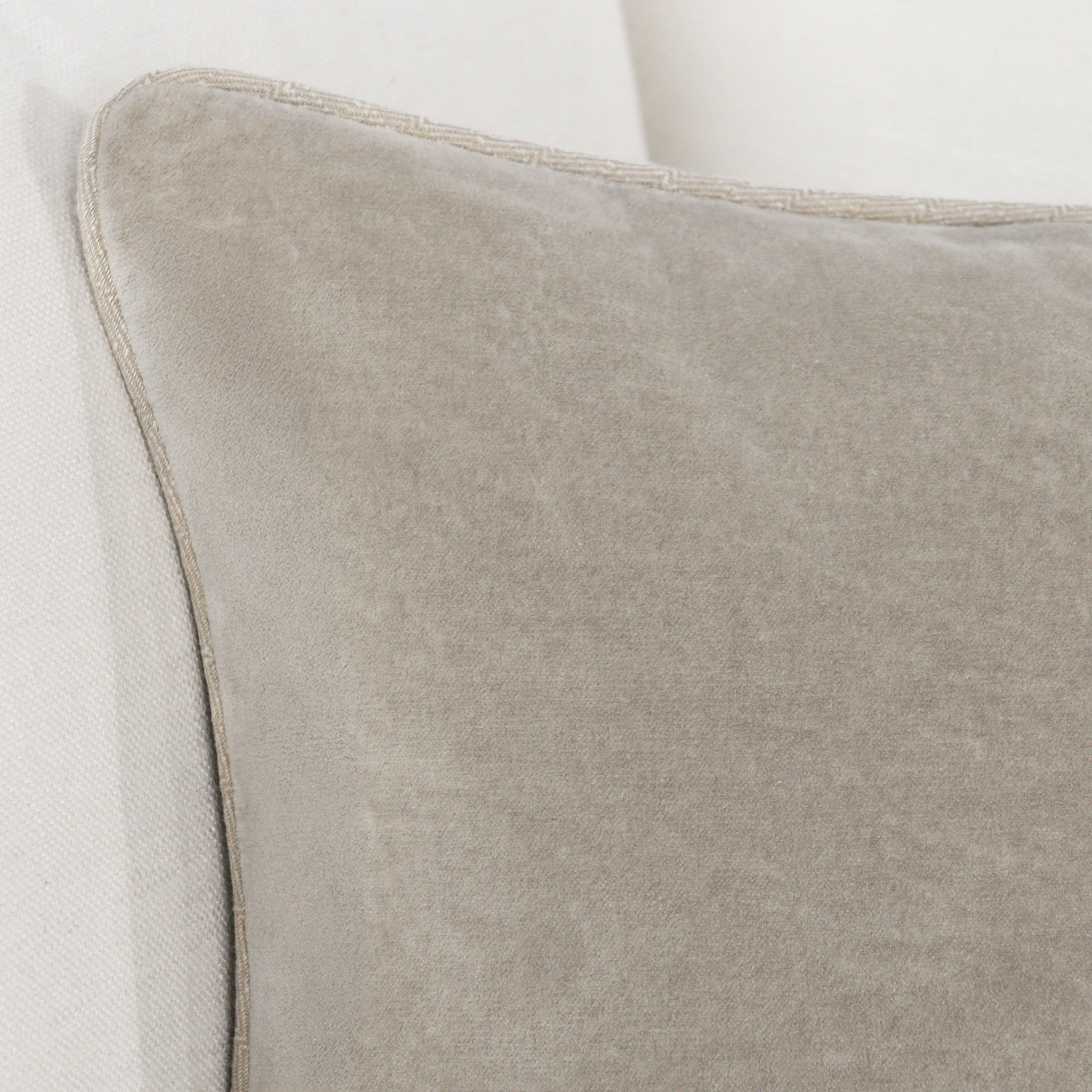 Heirloom Velvet - SLD Pillow - Silver