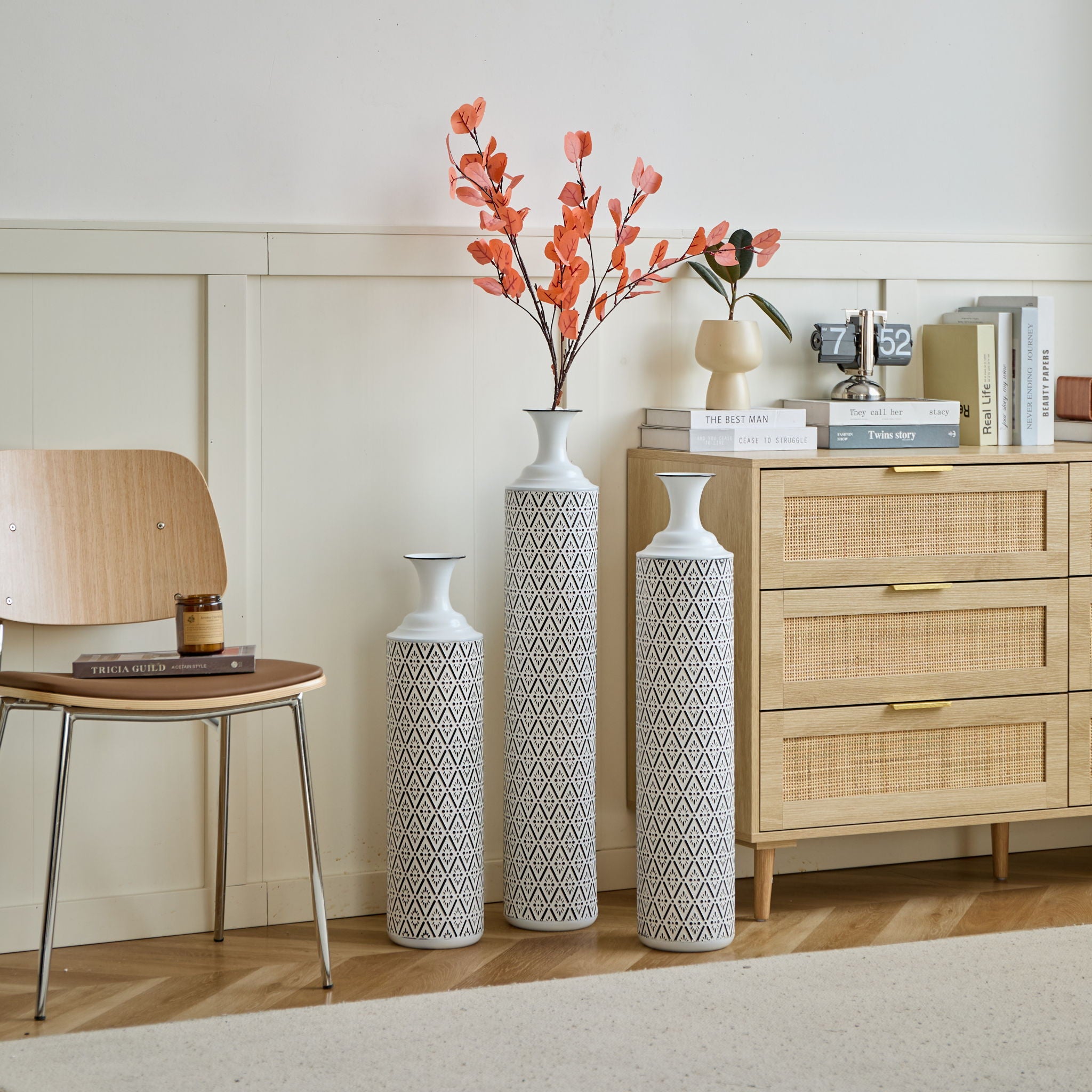 Modern Floor Vase Set Metal Vases With Geometric Pattern, 3 Piece Home Decor Set - White / Black