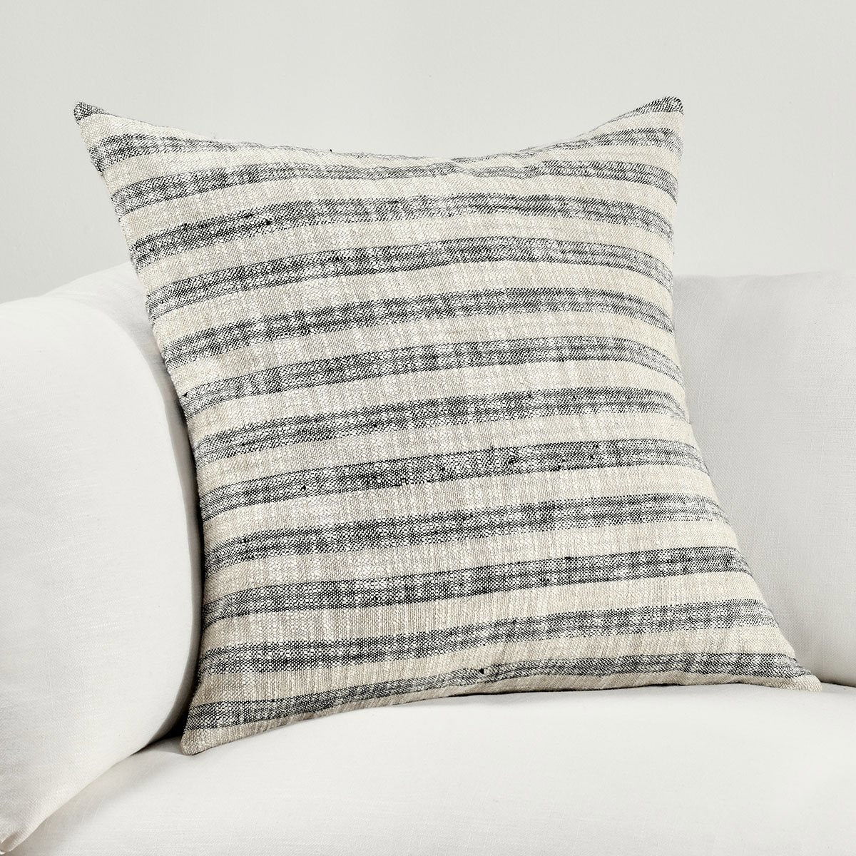 Linna - Pillow