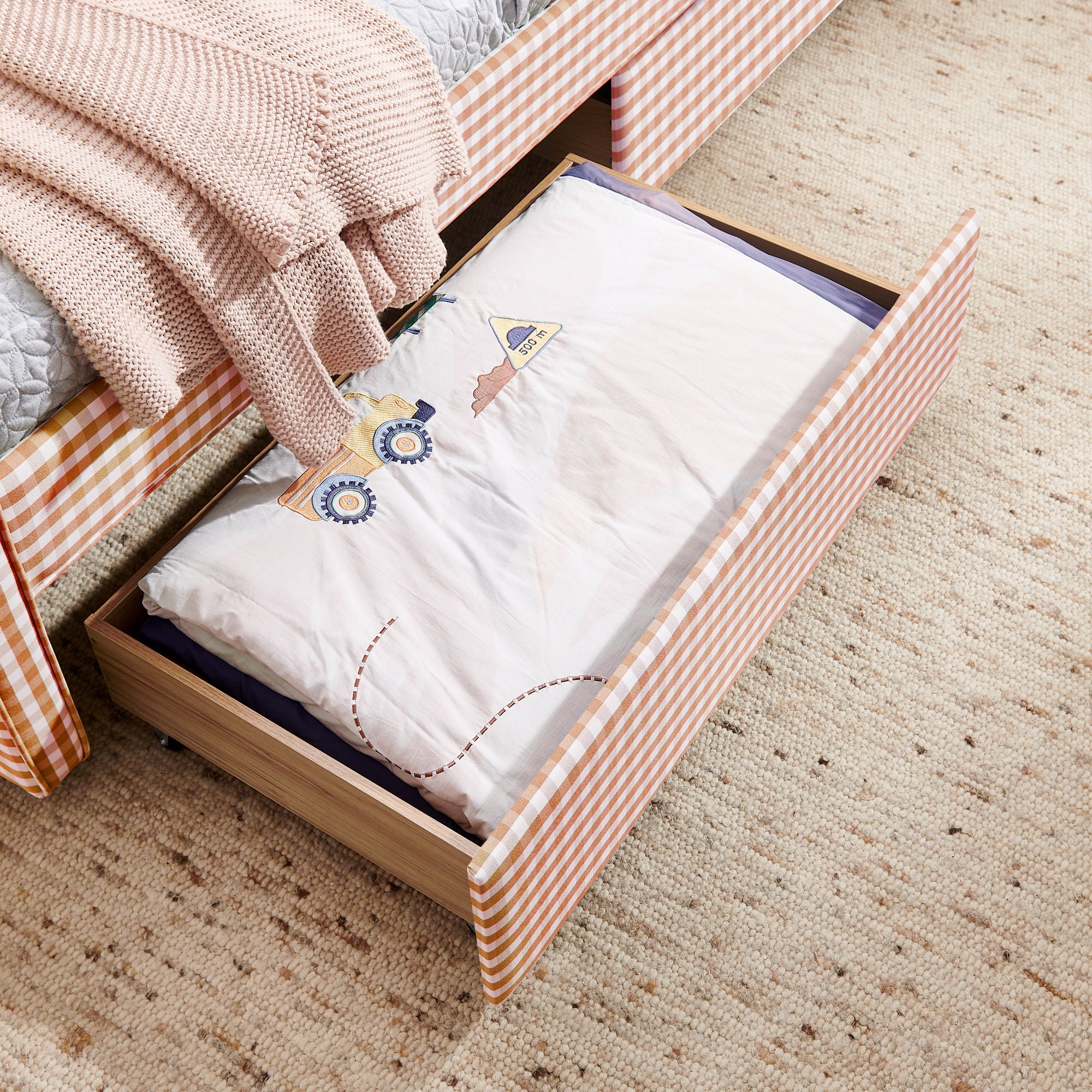 Gingham Daybed With USB Charging Port, Wave-Shaped Design