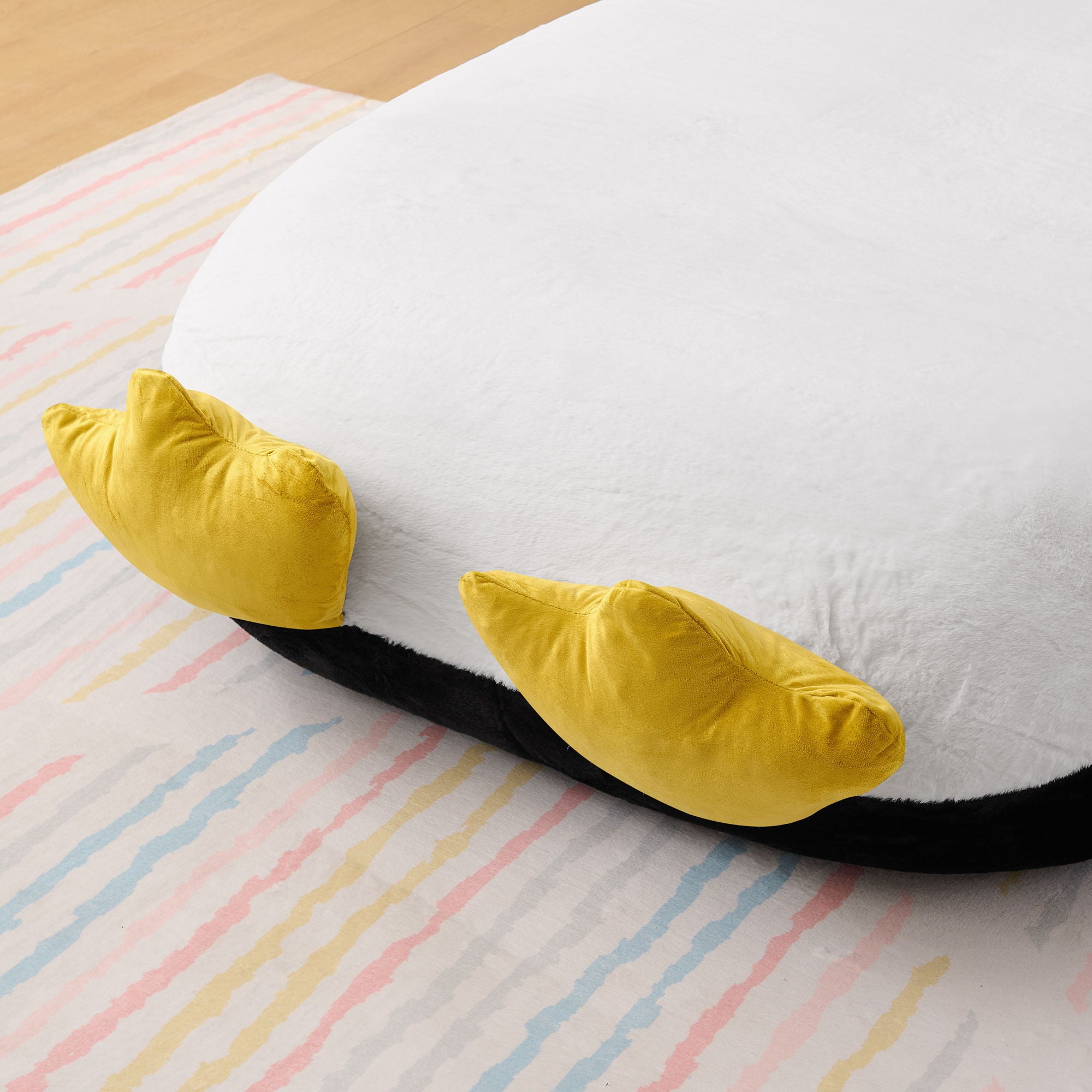 Twin Size Penguin Shaped Bed, Lounger Chair For Kids Bedroom - White / Black