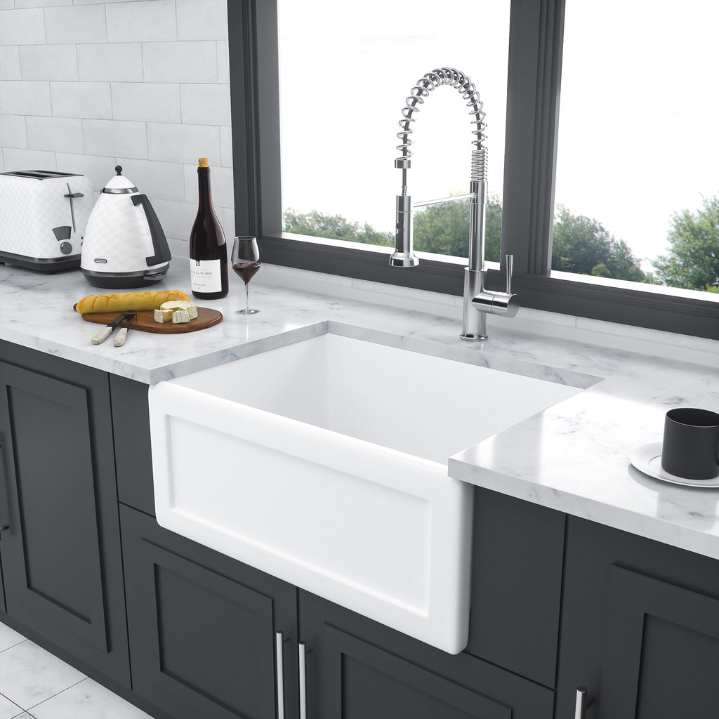 Apron Front Reversible Single Bowl Kitchen Sink & Grid And Strainer